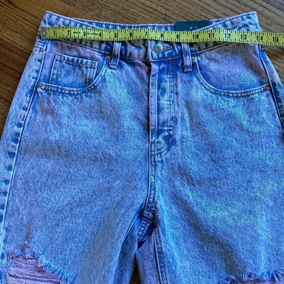 Acid Wash High Rise Distressed Bermuda Shorts Size 2 New With Tags - Picture 12 of 15